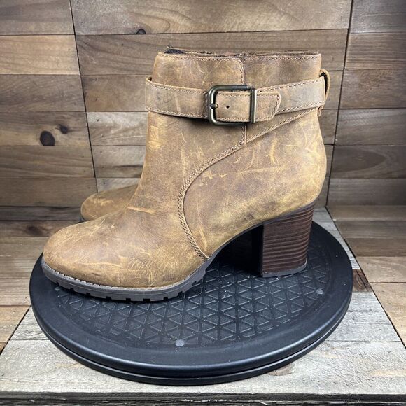Clarks Women's Size 8 Verona Lark Ankle Boot Heel Strap Bootie Brown Leather - Picture 3 of 10